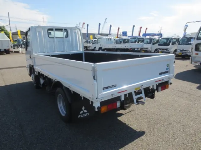 三菱 キャンター 2RG-FBA20(2WD)の写真5