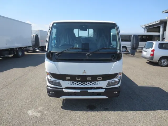 三菱 キャンター 2RG-FBA20(2WD)の写真6