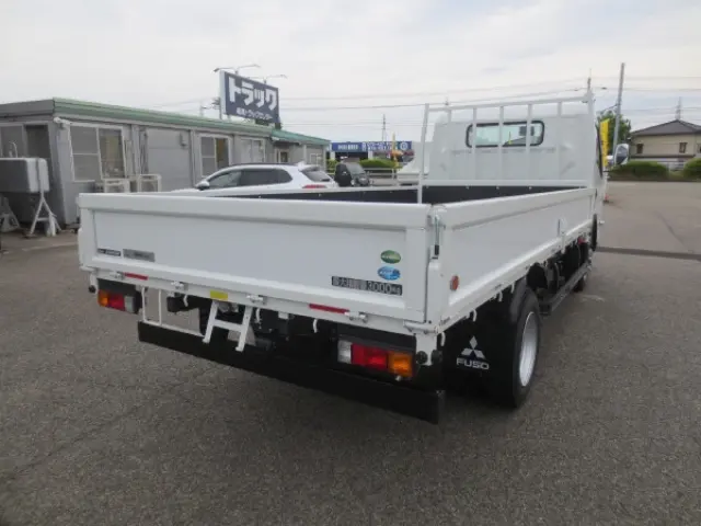 三菱 キャンター 2RG-FEB80(2WD)の写真4