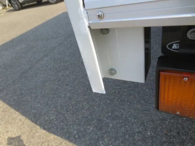 いすゞ エルフ 2RG-NHR88AN(2WD)の写真19