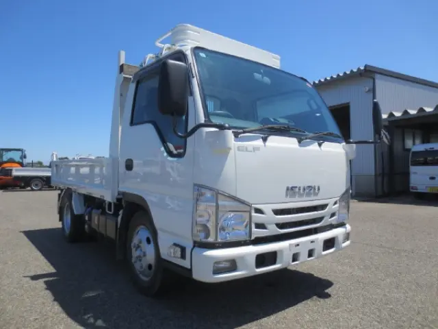 いすゞ エルフ 2RG-NKR88AD(2WD)の写真2