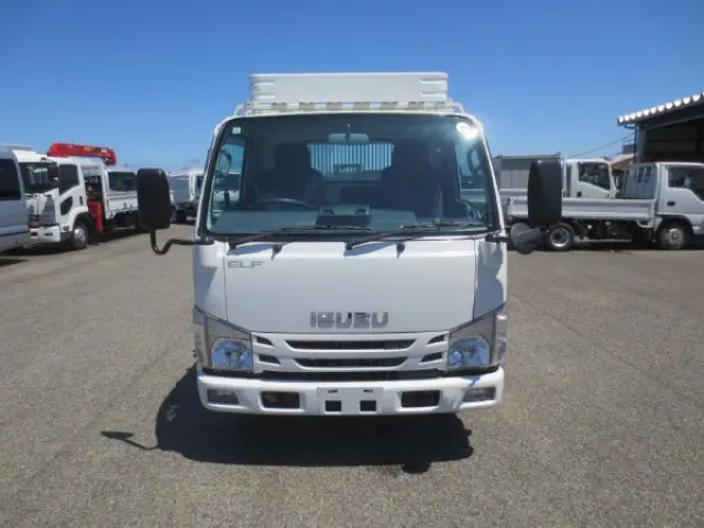 いすゞ エルフ 2RG-NKR88AD(2WD)の写真6