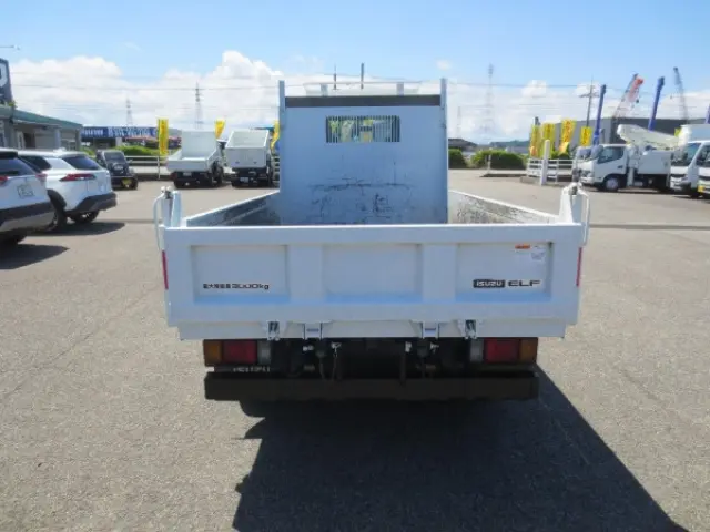 いすゞ エルフ 2RG-NKR88AD(2WD)の写真7