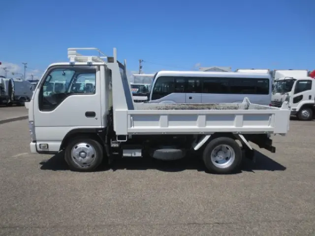 いすゞ エルフ 2RG-NKR88AD(2WD)の写真9