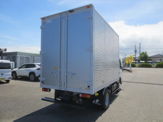 三菱 キャンター 2RG-FEA20(2WD)の写真4
