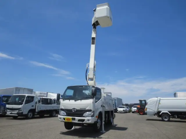 日野 デュトロ TPG-XZU600X(2WD)の写真1