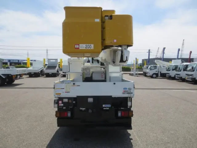 いすゞ エルフ TPG-NKR85AN(2WD)の写真7