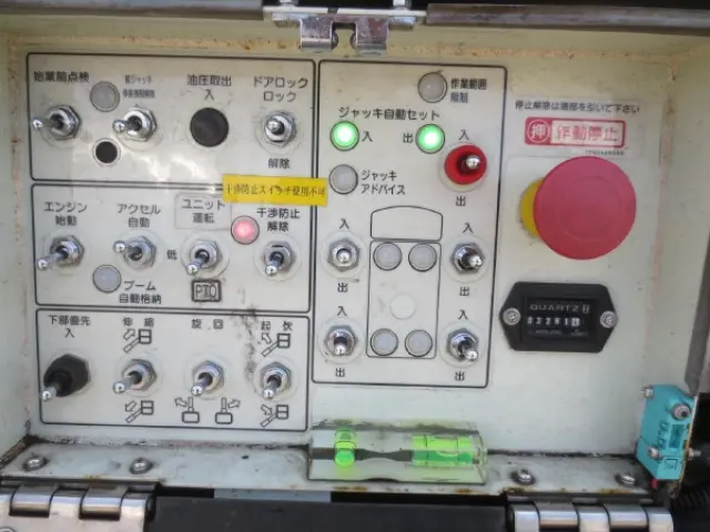 いすゞ エルフ TPG-NKR85AN(2WD)の写真18