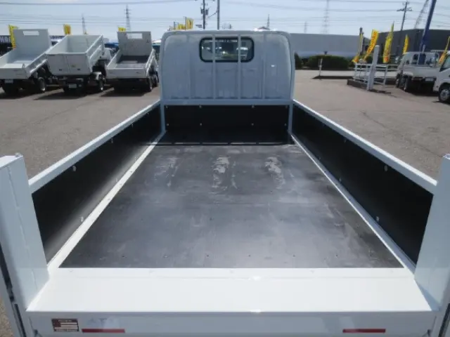 三菱 キャンター 2RG-FBA20(2WD)の写真10