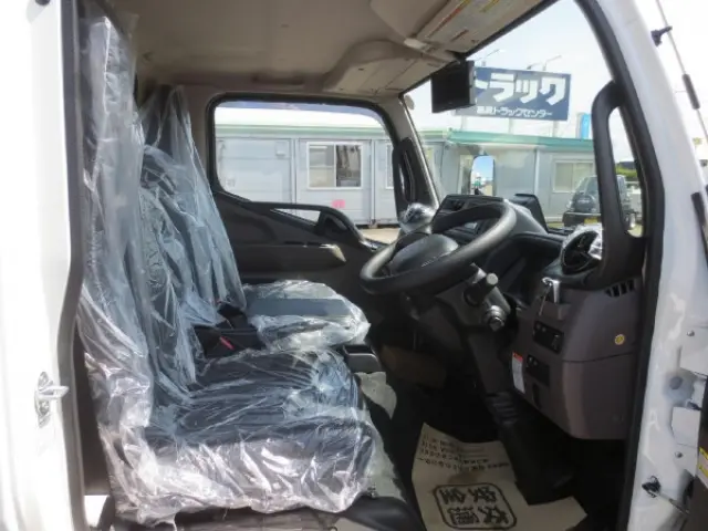 三菱 キャンター 2RG-FBA20(2WD)の写真13