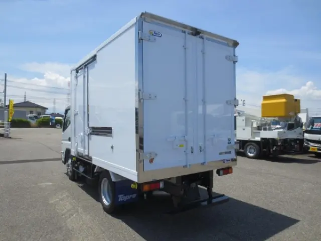 三菱 キャンター 2RG-FBAV0(2WD)の写真5