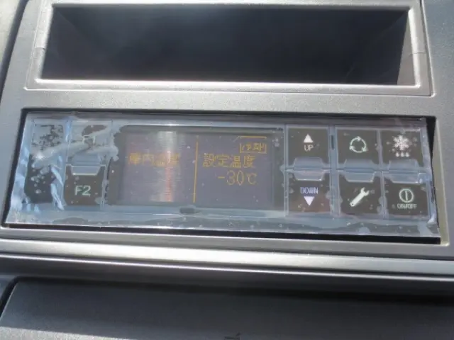 三菱 キャンター 2RG-FBAV0(2WD)の写真14
