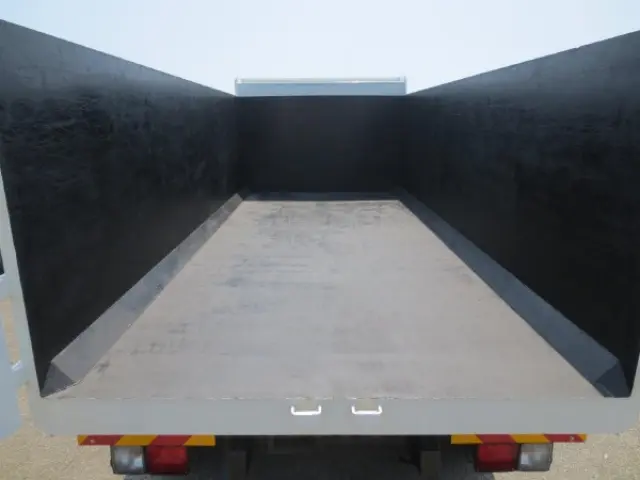 いすゞ フォワード 2RG-FRR90S3(2WD)の写真10