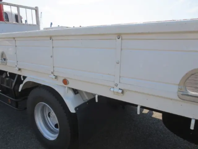 いすゞ フォワード 2PG-FRR90S1(2WD)の写真21