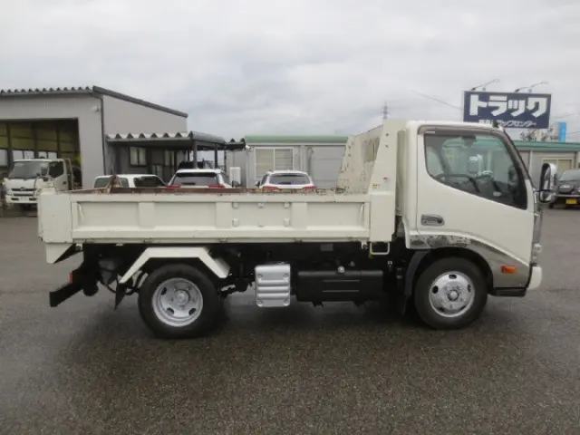 日野 デュトロ 2RG-XZU600T(2WD)の写真8