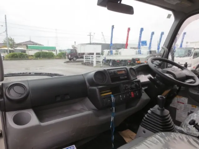 日野 デュトロ 2RG-XZU600T(2WD)の写真17