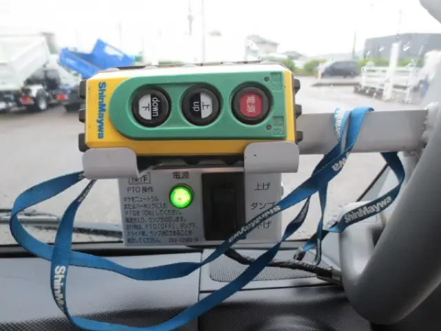 日野 デュトロ 2RG-XZU600T(2WD)の写真18