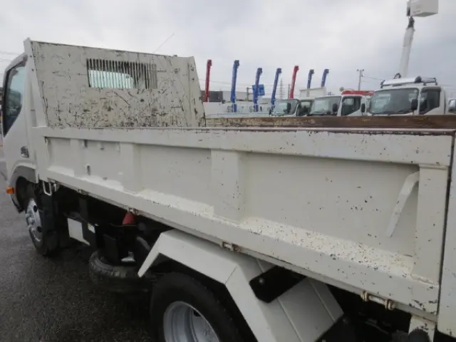 日野 デュトロ 2RG-XZU600T(2WD)の写真32