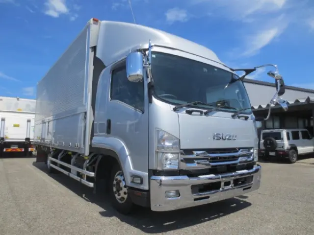いすゞ フォワード 2RG-FRR90T2(2WD)の写真2