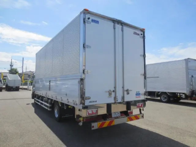 いすゞ フォワード 2RG-FRR90T2(2WD)の写真5