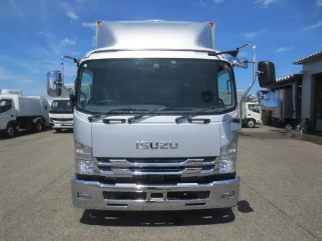 いすゞ フォワード 2RG-FRR90T2(2WD)の写真6