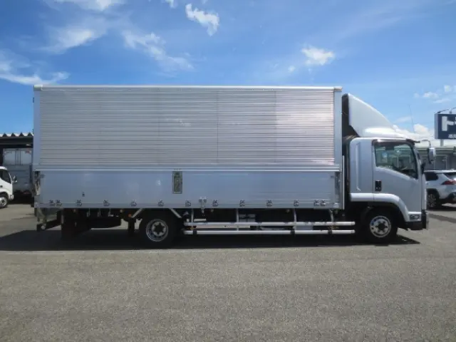 いすゞ フォワード 2RG-FRR90T2(2WD)の写真8