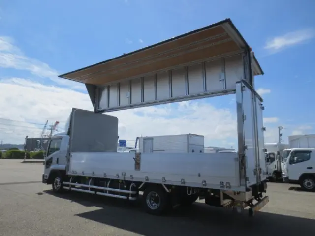 いすゞ フォワード 2RG-FRR90T2(2WD)の写真11