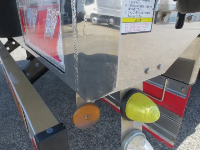 いすゞ フォワード 2RG-FRR90T2(2WD)の写真22