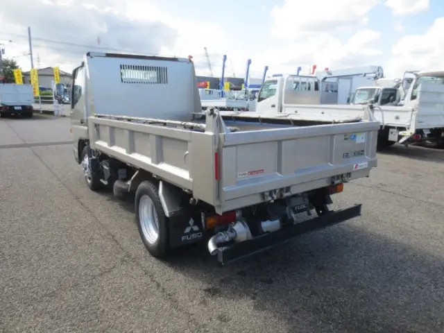 三菱 キャンター 2PG-FBA60(2WD)の写真5