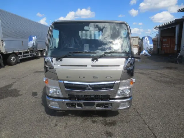 三菱 キャンター 2PG-FBA60(2WD)の写真6