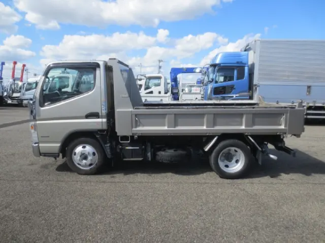 三菱 キャンター 2PG-FBA60(2WD)の写真9
