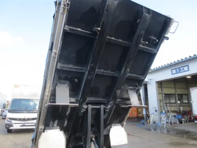 三菱 キャンター 2PG-FBA60(2WD)の写真14