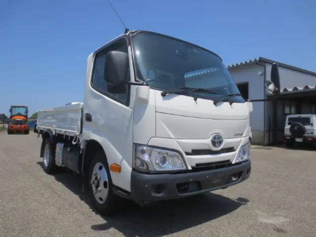 トヨタ ダイナ 2RG-XZC605(2WD)の写真2