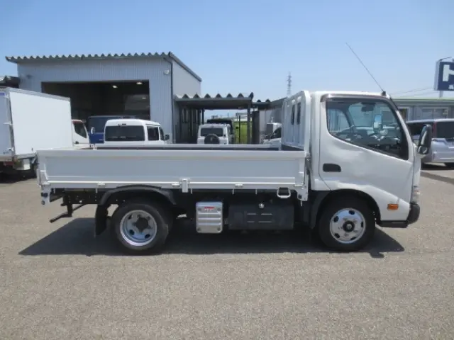 トヨタ ダイナ 2RG-XZC605(2WD)の写真8