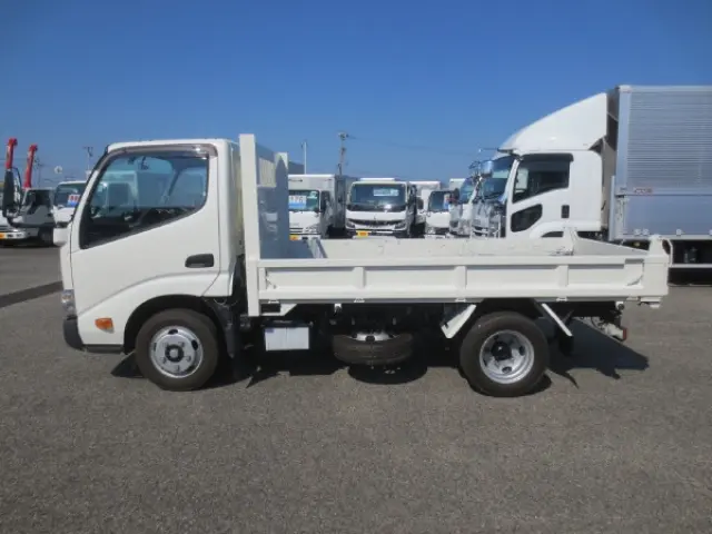 トヨタ ダイナ 2RG-XZC600D(2WD)の写真9