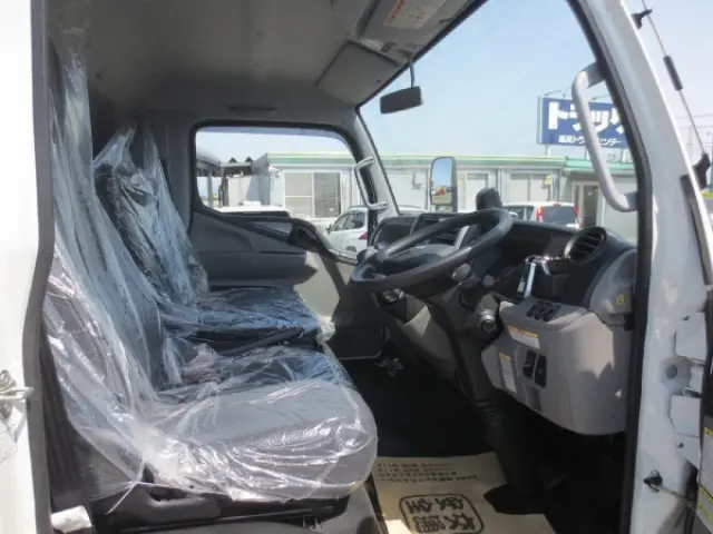 三菱 キャンター 2PG-FEB80(2WD)の写真14