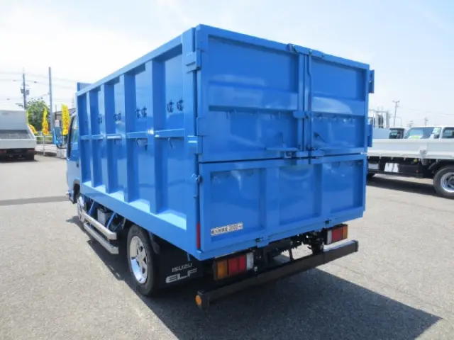 いすゞ エルフ TRG-NKR85A(2WD)の写真5