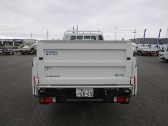 いすゞ エルフ 2RG-NPR88AR(2WD)の写真7
