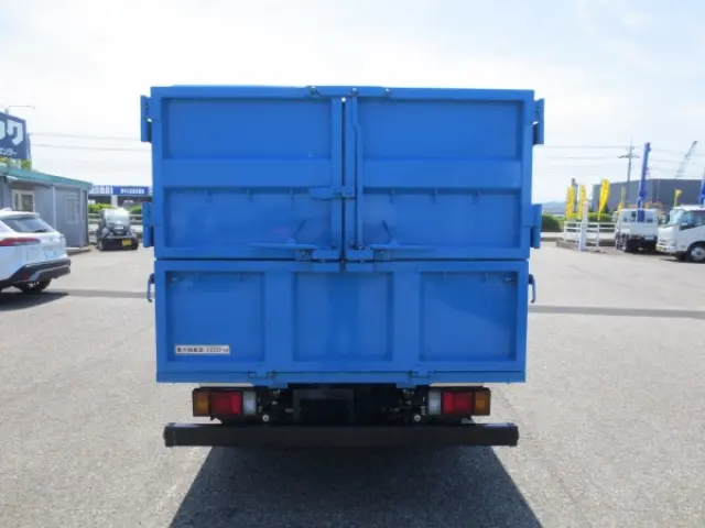 いすゞ エルフ TRG-NKR85A(2WD)の写真7