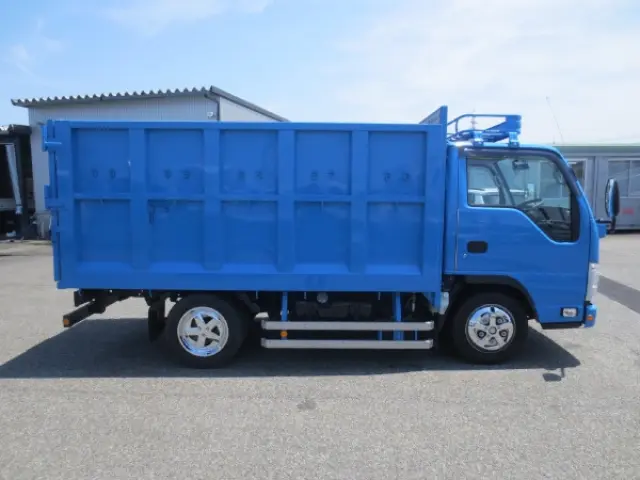 いすゞ エルフ TRG-NKR85A(2WD)の写真8