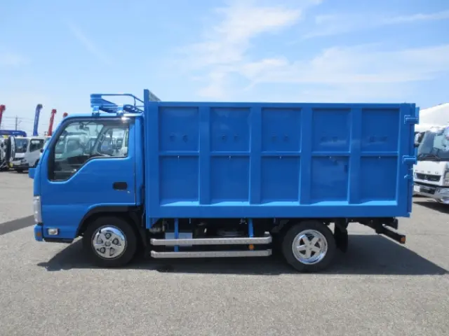 いすゞ エルフ TRG-NKR85A(2WD)の写真9