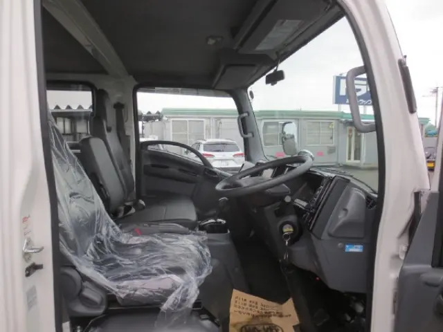 いすゞ エルフ 2RG-NPR88AR(2WD)の写真13