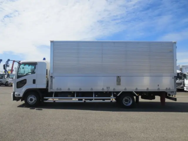 いすゞ フォワード 2RG-FRR90S2(2WD)の写真9