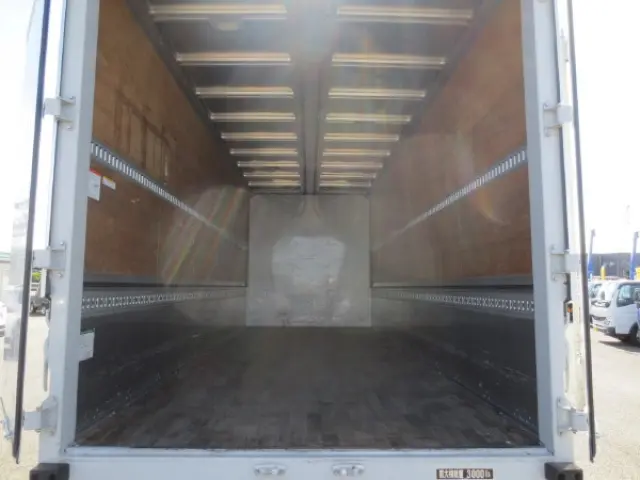 いすゞ フォワード 2RG-FRR90S2(2WD)の写真12