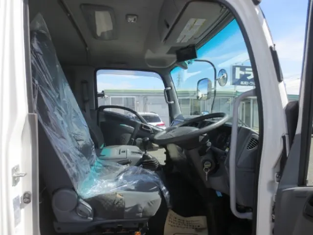 いすゞ フォワード 2RG-FRR90S2(2WD)の写真14