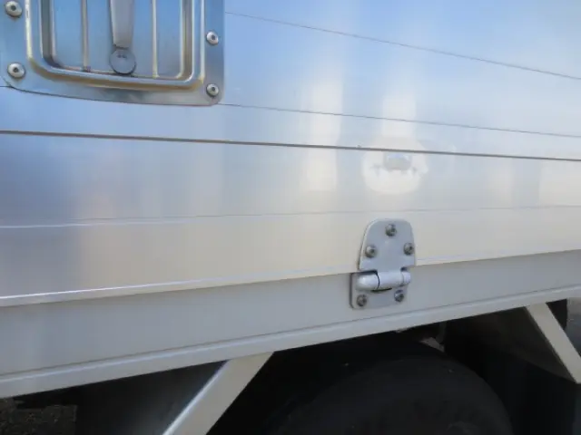 いすゞ フォワード 2RG-FRR90S2(2WD)の写真20