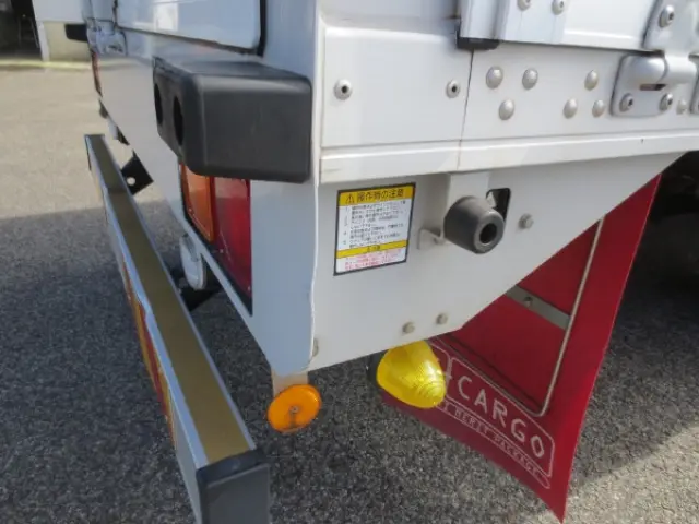 いすゞ フォワード 2RG-FRR90S2(2WD)の写真24