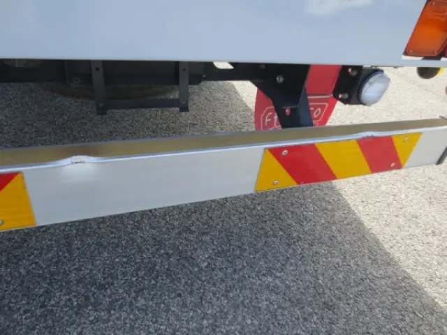 いすゞ フォワード 2RG-FRR90S2(2WD)の写真26