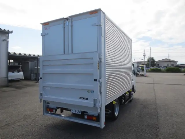 三菱 キャンター 2RG-FBA20(2WD)の写真4