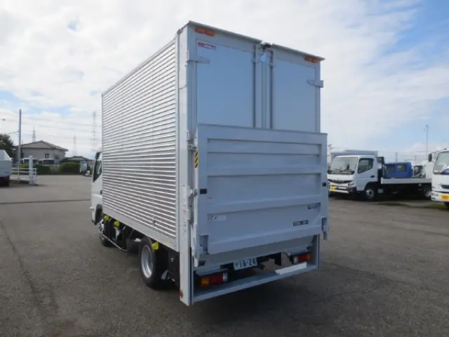 三菱 キャンター 2RG-FBA20(2WD)の写真5